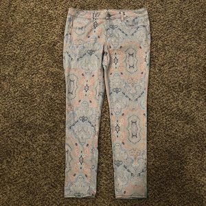 American Eagle patterned ankle jeggings